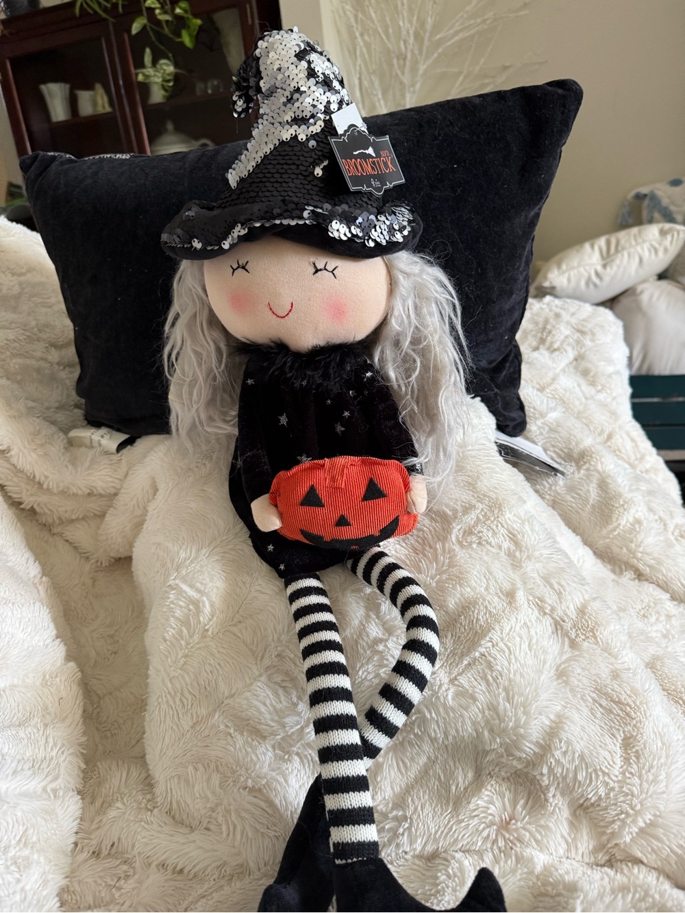 Shelf sitter witch doll holding pumpkin with sequin hat -ADORABLE!